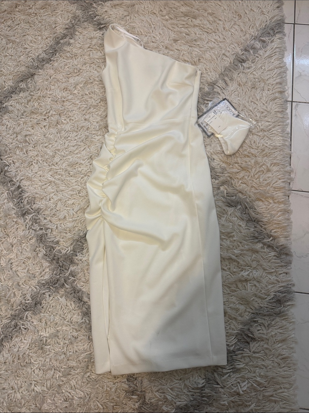 Betsy & Adam One-Shoulder Cream Ruched Midi Dress